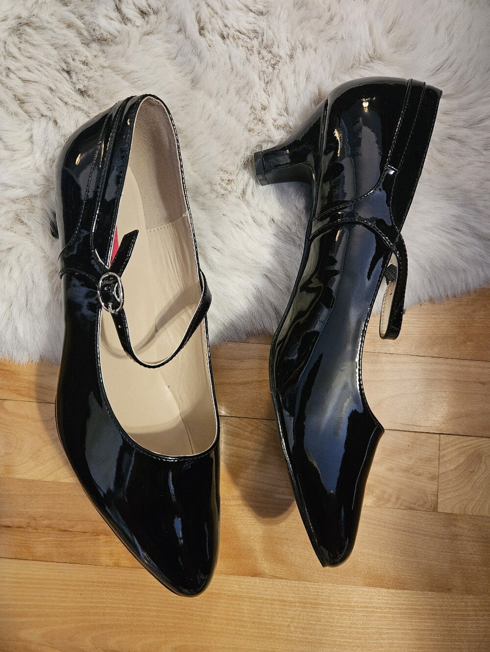 Pleaser Size 14 Kitten Heel Shoes Black Shiny with Buckle, Like New